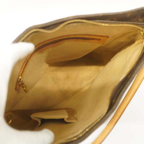 Louis Vuitton Monogram Looping GM Shoulder Bag - Picture 4 of 11